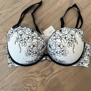 Black & White Bra with padding and underwire